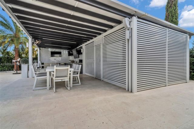 21301 SW 132nd Ct, Miami, FL 33177