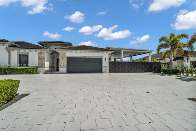 21301 SW 132nd Ct, Miami, FL 33177