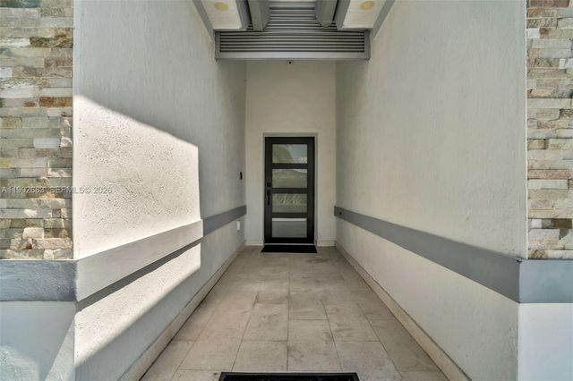 21301 SW 132nd Ct, Miami, FL 33177