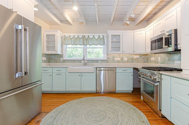 1089 Main Street, Barnstable, MA 02635