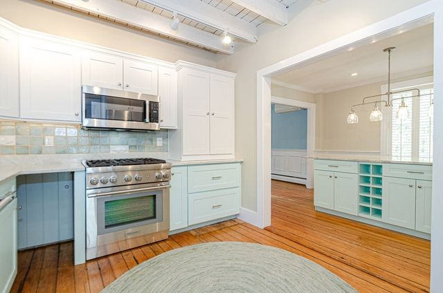 1089 Main Street, Barnstable, MA 02635