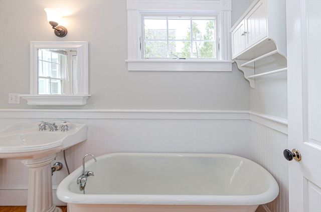 1089 Main Street, Barnstable, MA 02635