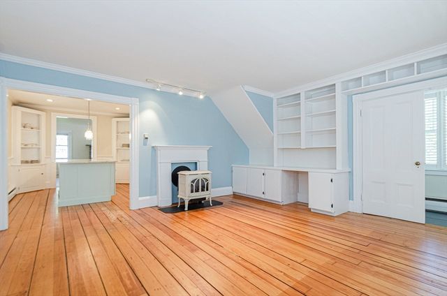 1089 Main Street, Barnstable, MA 02635