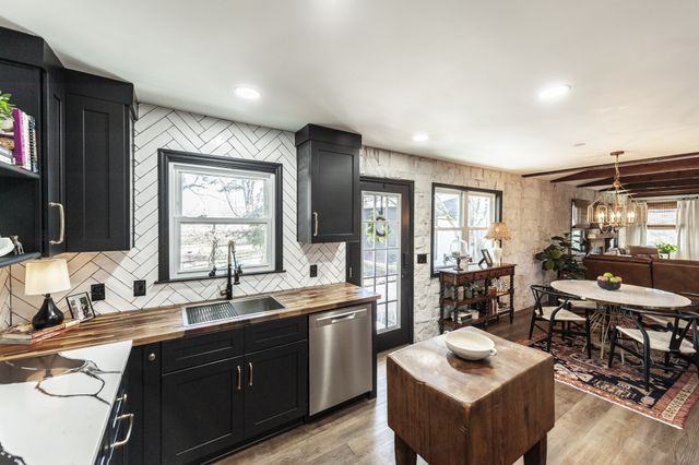 895 Harsh Ln, Castalian Springs, TN 37031