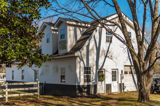 895 Harsh Ln, Castalian Springs, TN 37031