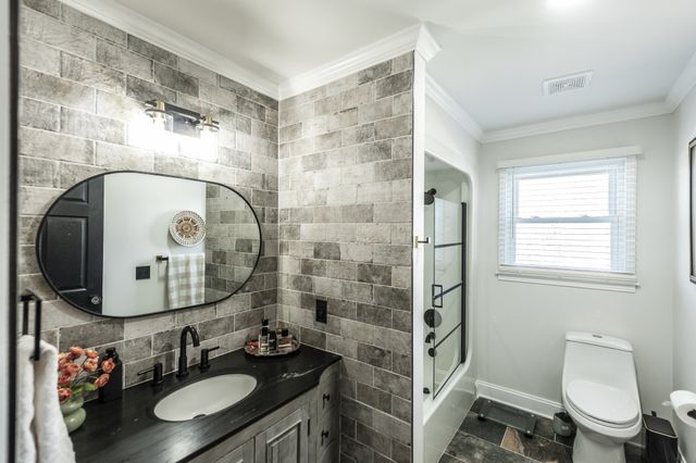 895 Harsh Ln, Castalian Springs, TN 37031