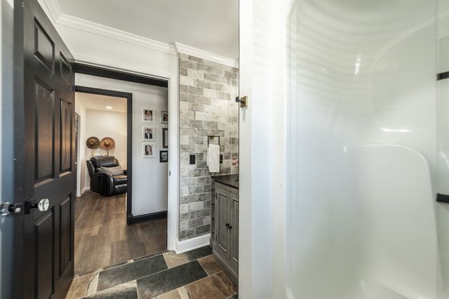 895 Harsh Ln, Castalian Springs, TN 37031