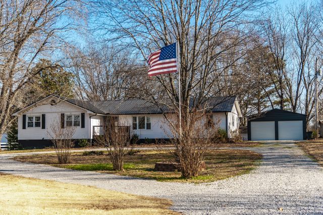 895 Harsh Ln, Castalian Springs, TN 37031