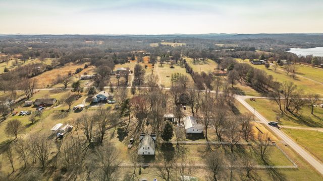 895 Harsh Ln, Castalian Springs, TN 37031