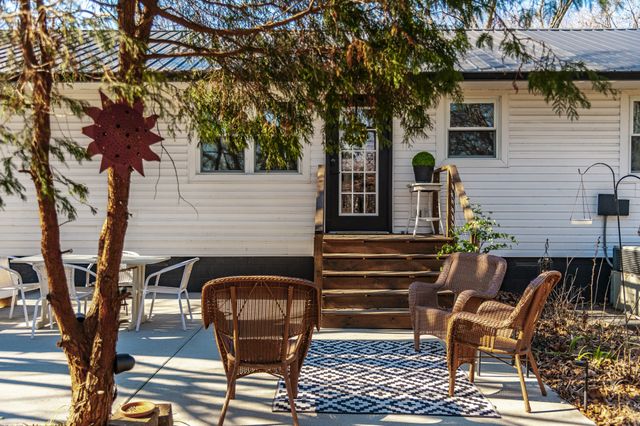 895 Harsh Ln, Castalian Springs, TN 37031