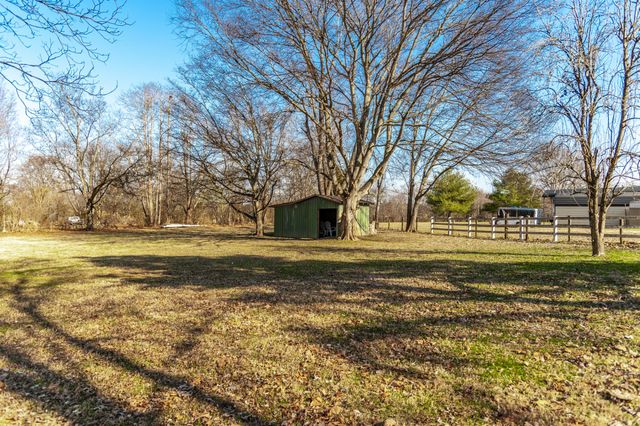 895 Harsh Ln, Castalian Springs, TN 37031