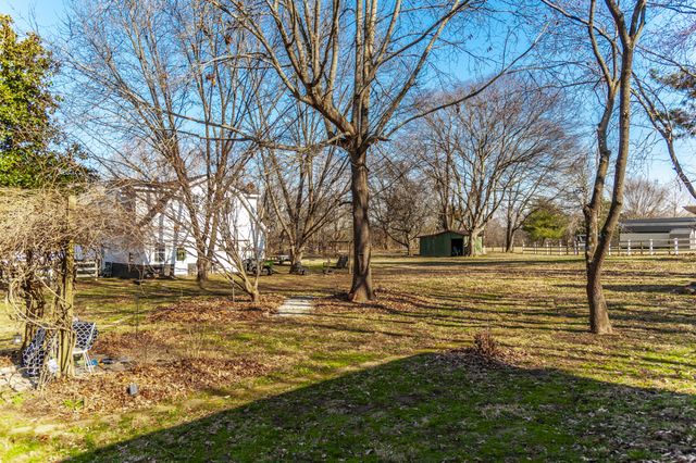 895 Harsh Ln, Castalian Springs, TN 37031