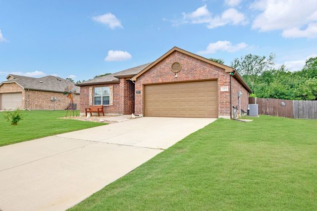 408 Highmeadow Drive, Aubrey, TX 76227