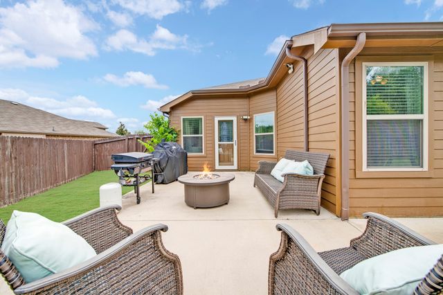 408 Highmeadow Drive, Aubrey, TX 76227