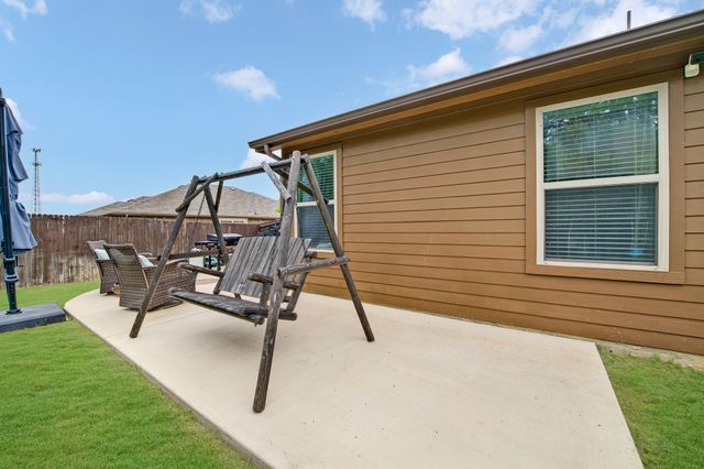 408 Highmeadow Drive, Aubrey, TX 76227