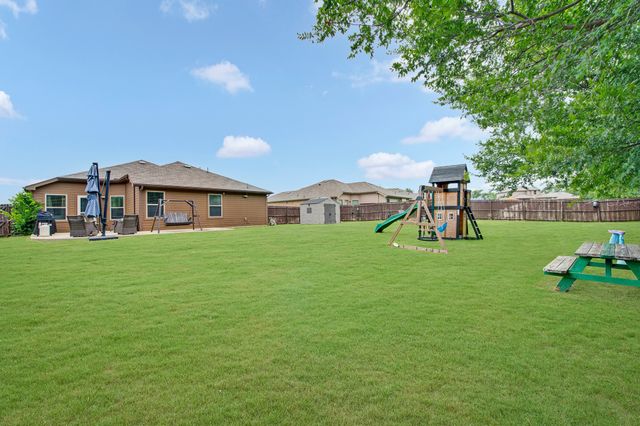 408 Highmeadow Drive, Aubrey, TX 76227