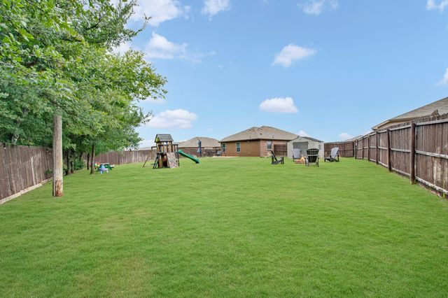 408 Highmeadow Drive, Aubrey, TX 76227