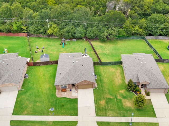 408 Highmeadow Drive, Aubrey, TX 76227
