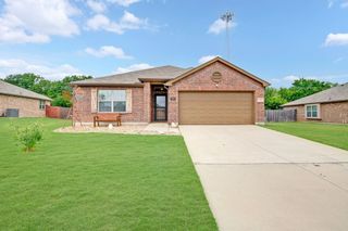 408 Highmeadow Drive, Aubrey, TX 76227