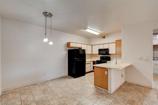 5751 East Hacienda Avenue 123, Las Vegas, NV 89122