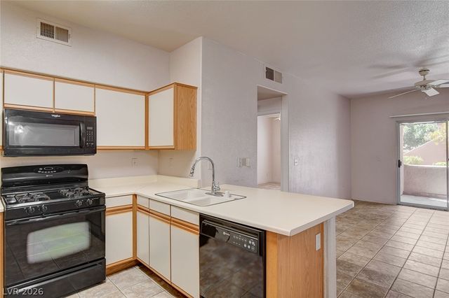 5751 East Hacienda Avenue 123, Las Vegas, NV 89122