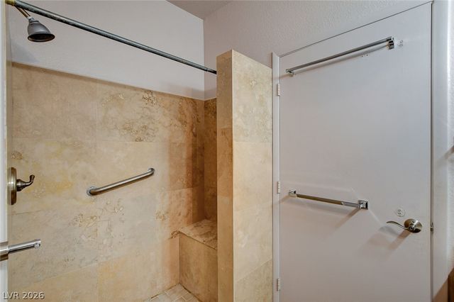 5751 East Hacienda Avenue 123, Las Vegas, NV 89122