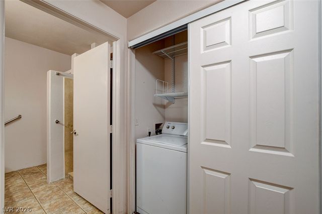 5751 East Hacienda Avenue 123, Las Vegas, NV 89122