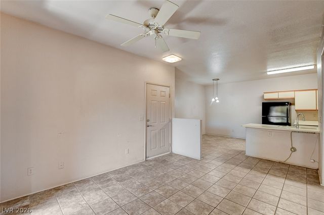 5751 East Hacienda Avenue 123, Las Vegas, NV 89122