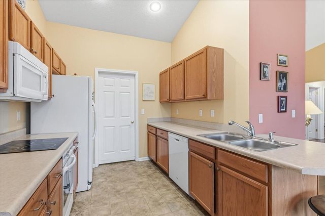 73 Murphy's Trail, Kalamazoo, MI 49009