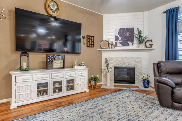 507 Clear Creek Meadows Drive, League City, TX 77573