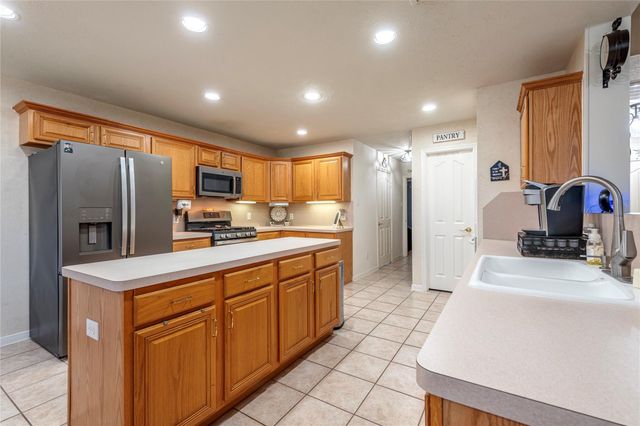 507 Clear Creek Meadows Drive, League City, TX 77573