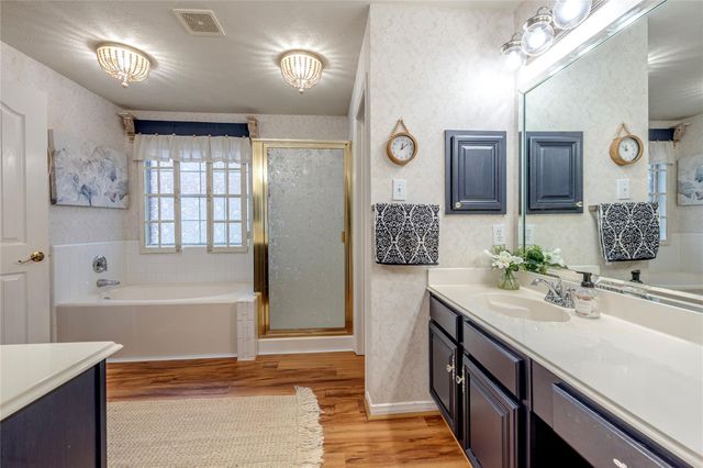 507 Clear Creek Meadows Drive, League City, TX 77573