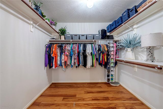 507 Clear Creek Meadows Drive, League City, TX 77573