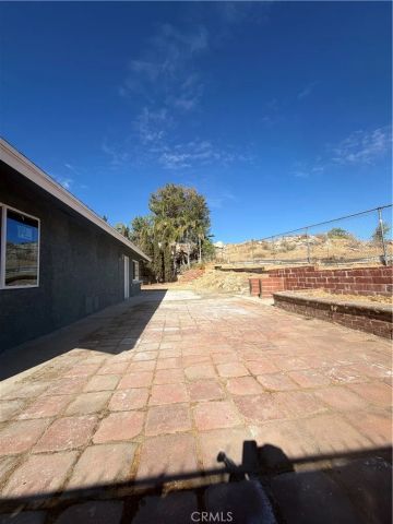 560 W 10th Street, Perris, CA 92570
