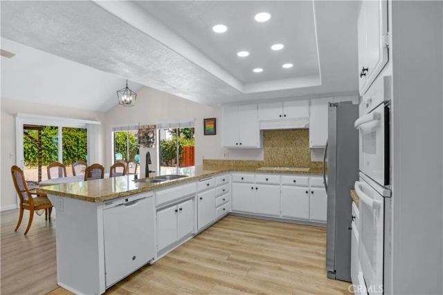 30150 Cove View Street, Canyon Lake, CA 92587