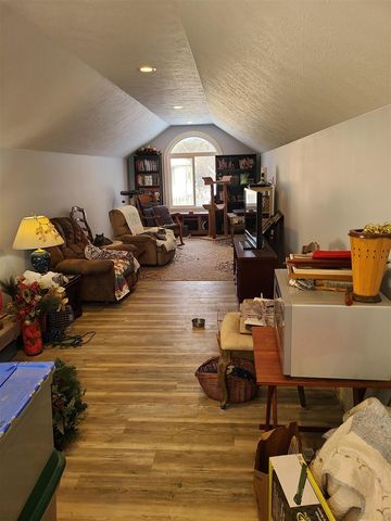 11178 E Shore Drive, Delton, MI 49046