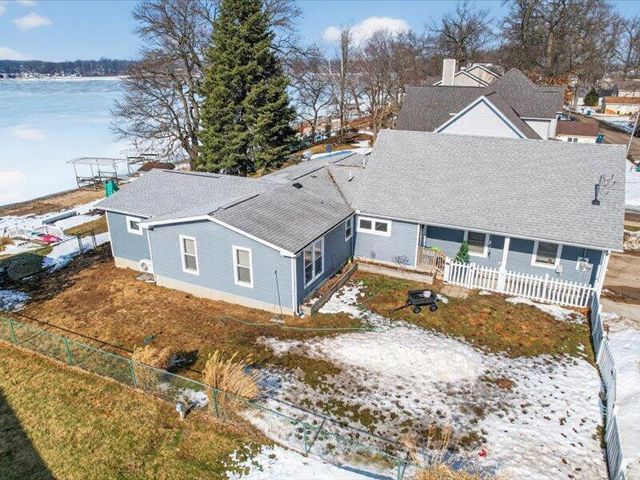 11178 E Shore Drive, Delton, MI 49046