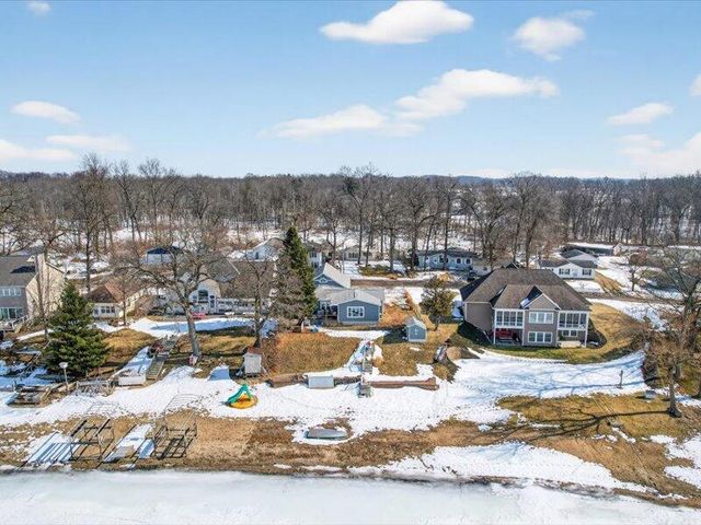 11178 E Shore Drive, Delton, MI 49046