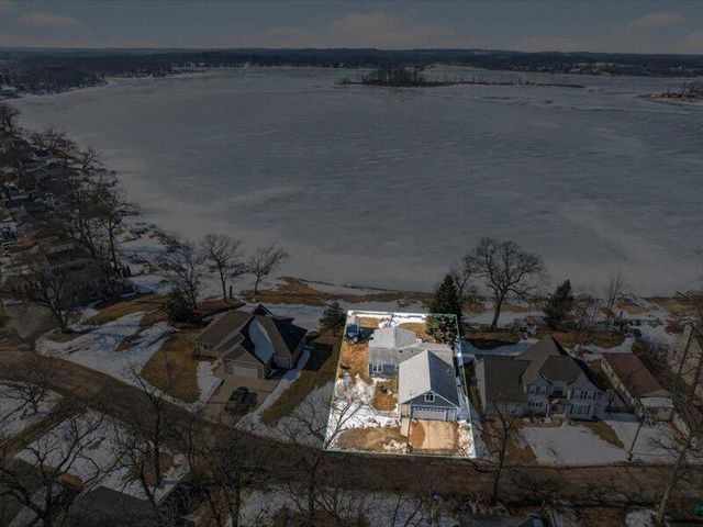 11178 E Shore Drive, Delton, MI 49046