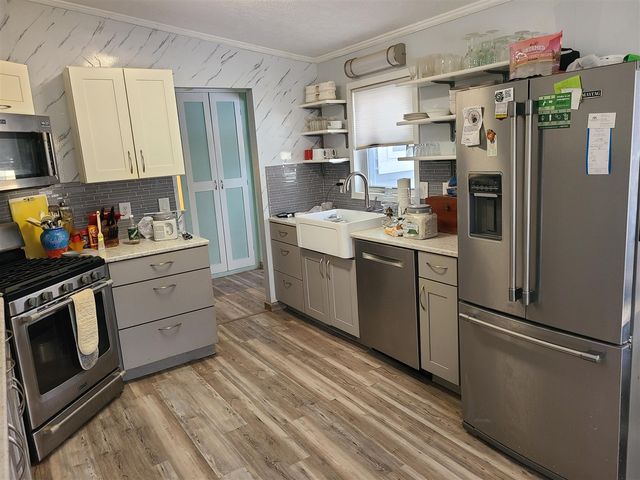 11178 E Shore Drive, Delton, MI 49046