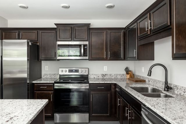 711 RIDGECREST DRIVE, Clarksville, TN 37040