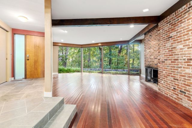 688 Annursnac Hill, Concord, MA 01742