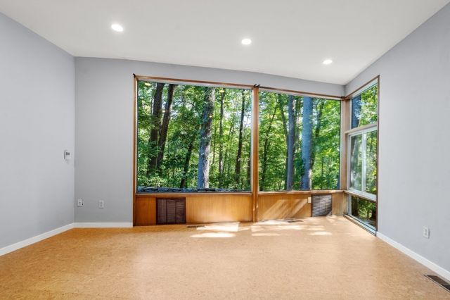 688 Annursnac Hill, Concord, MA 01742