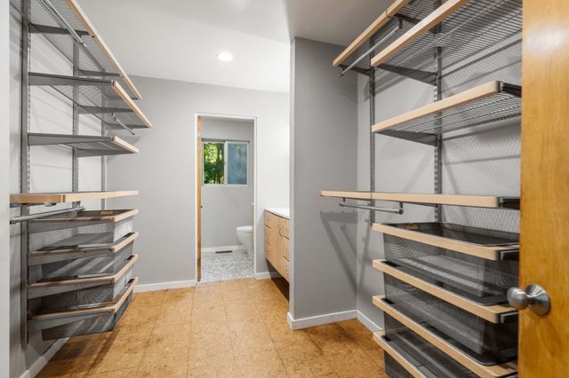 688 Annursnac Hill, Concord, MA 01742
