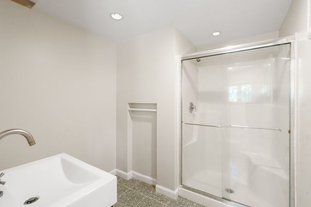 688 Annursnac Hill, Concord, MA 01742