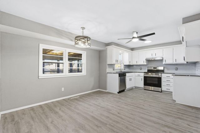 3301 South Avenue, Springfield, MO 65807