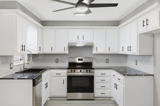 3301 South Avenue, Springfield, MO 65807