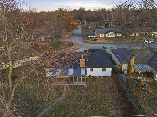 3301 South Avenue, Springfield, MO 65807