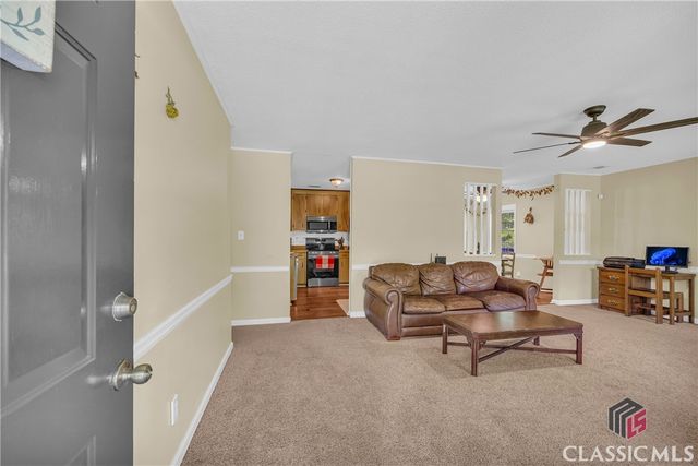 198 Bedford Drive, Hull, GA 30646