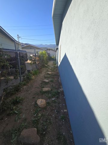 2020 Kem, Lake Isabella, CA 93240